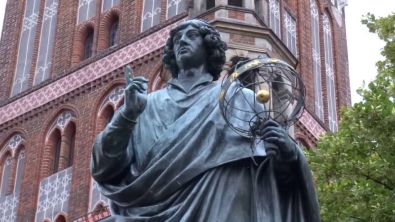 Torun Copernicus Trail and Old Town Private Walking Tour - House of Nicolaus Copernicus Museum