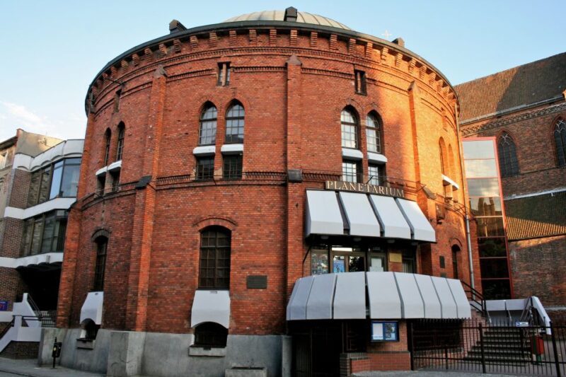 Torun Copernicus Trail and Old Town Private Walking Tour - Old Town Walking Tour