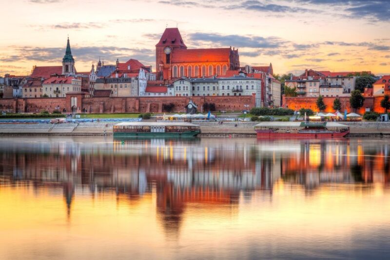 Torun: Family-Friendly Historical Walking Tour - Tour Overview