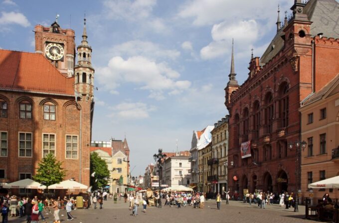 Torun Living Museum of Gingerbread and Old Town Private Walk - Interactive Gingerbread Museum in Europe