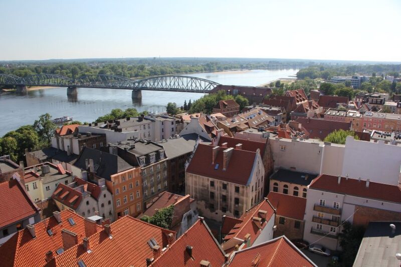 Torun Old Town Highlights Private Walking Tour - Tour Experience and Highlights