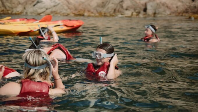 Tossa De Mar: Guided Kayaking Tour & Snorkelling - Customer Ratings and Feedback
