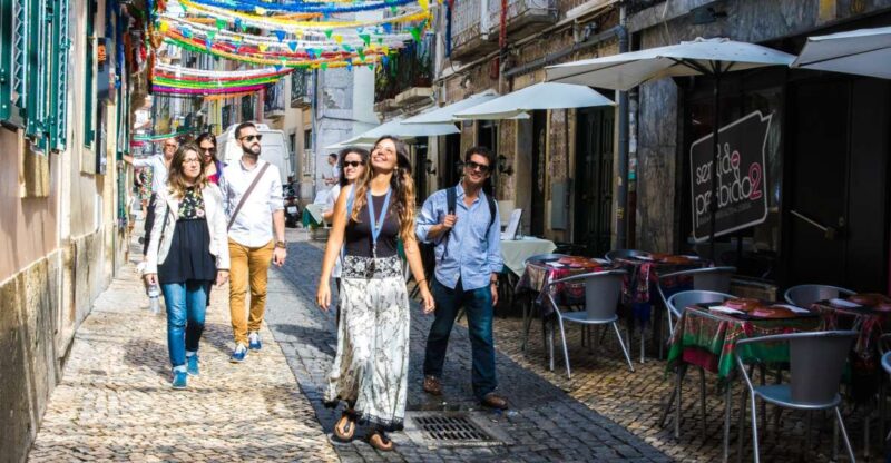 Total Lisbon Experience Walking Tour With Seafood Lunch - Experience Highlights