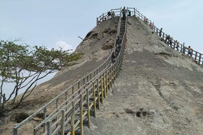 Totumo Volcano Tour Plus Day Trip in Beach Hotel - Meeting and Pickup Details