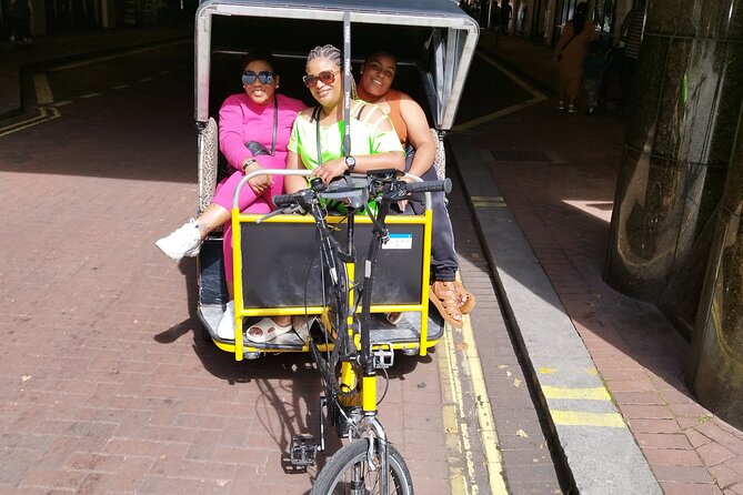 Touching Distance LONDON Rickshaw/Pedicab Private Tour - Meeting and Pickup
