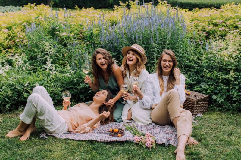 Toulon: Bachelorette Party Outdoor Smartphone Game - Wheelchair Accessibility