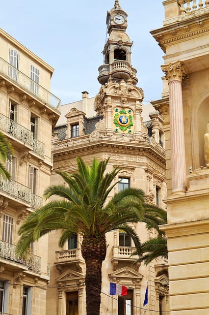 Toulon - Old Town Private Walking Tour - Discovering Street Arts and Galleries