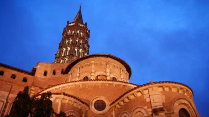 Toulouse: City Exploration Game and Tour - Paroisse Saint Exupère and Finish