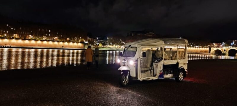 Toulouse: Electric Tuk-Tuk Tour With Photo Stops and Audio - Exploring Iconic Sites