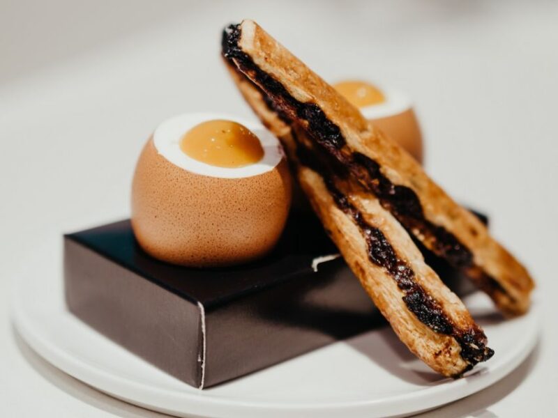 Toulouse: Guided Walking Tour With Gourmet Sweets Tastings - Highlights of the Tour