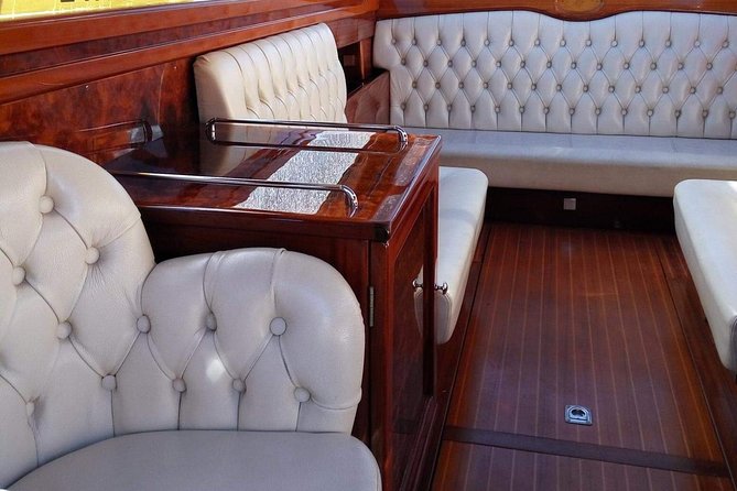 Tour 1 HRS Gran Canal With Luxury Boat - Experience Details