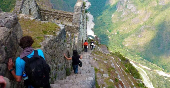 Tour 2 Days Machu Picchu and Huaynapichu Mountain - Guided Hike Information