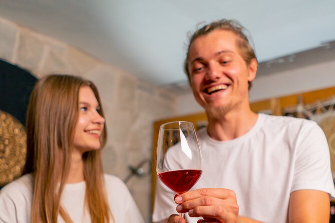 Tour 2 Wineries With Wine Visit and Tasting in Arrábida Lisbon - Savoring the Wine Tasting