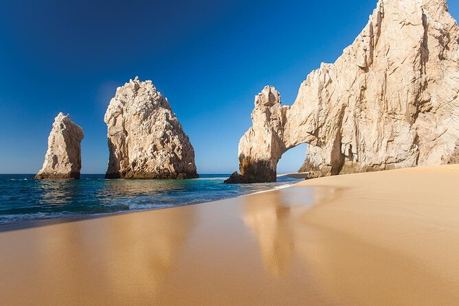 Tour 2x1: Arch + Camels + Mexican Lunch + Pick Up! - Visitor Attractions