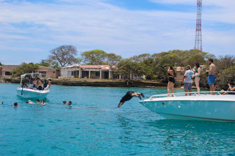 Tour 6 Destinations Rosario Islands - Experience Highlights