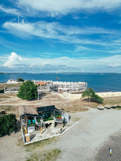 Tour 6 Destinations Rosario Islands - Destination 1: Crystal-clear Waters
