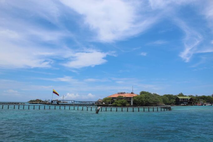 Tour 6 Destinations Rosario Islands - Destination 3: Historic Fortifications