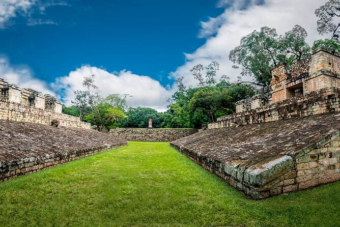 Tour a Copán Honduras Overnight. From Guatemala or Antigua. - Meeting and Pickup