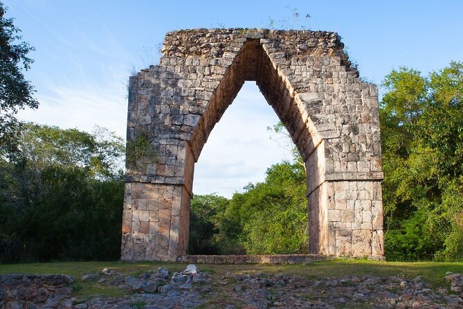 Tour a Full Day in Uxmal, Kabah and Chocolate Museum - Highlights of Kabah