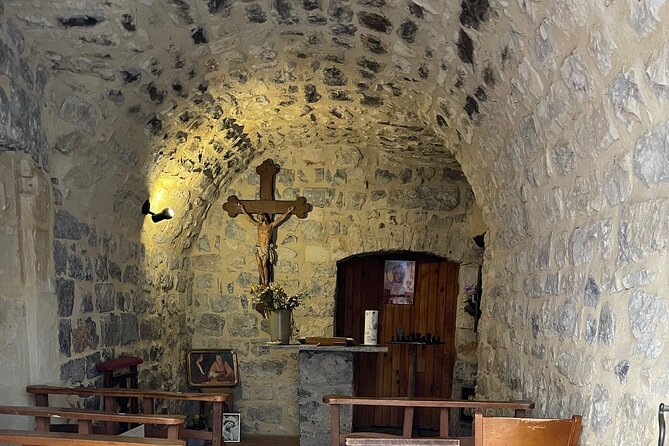 Tour Around the Pic Saint Loup - Delectable Lunch and Conversation