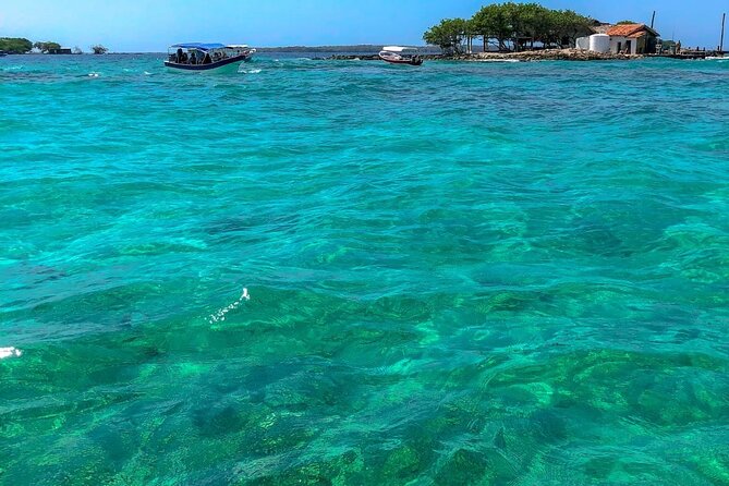 Tour Around the Rosario Islands 4 Islands - Host Response