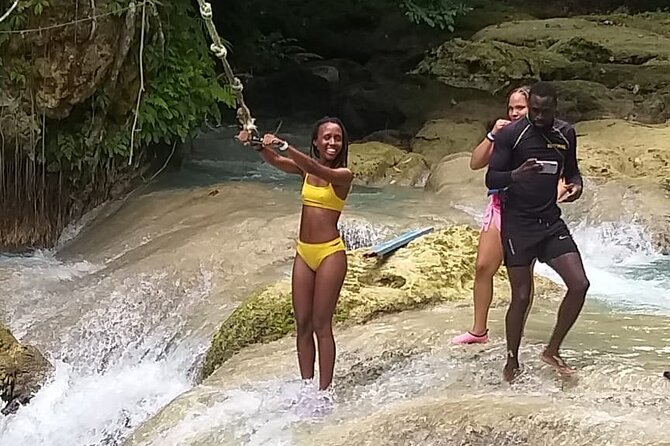 Tour Blue Hole and Secret Fall With a Stop at Duns River Fall - Reviews and Ratings
