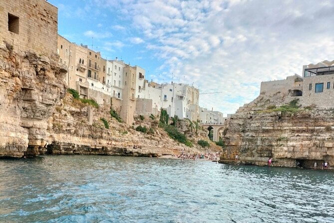Tour by Boat to Discover the Polignano Caves - Accessibility and Participation