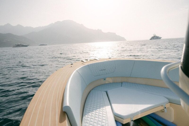 Tour Capri: Discover the Island of VIPS by Boat - Key Points