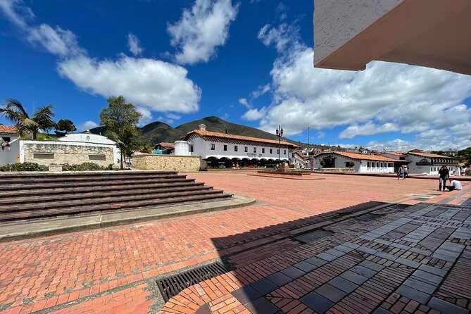 Tour Casa Loca, Laguna De Guatavita and the Town of Guatavita - Overview of the Tour