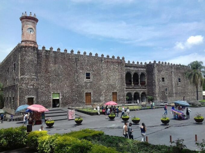 Tour Cuernavaca: Visit Xochicalco and Diego Rivera Murals - Meeting Point