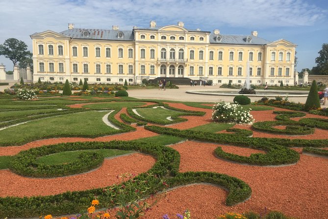Tour From Riga to Vilnius: Bauska Castle, Rundale Palace and the Hill of Crosses - Quick Points