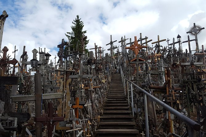 Tour From Riga to Vilnius: Bauska Castle, Rundale Palace and the Hill of Crosses - Highlights of the Tour