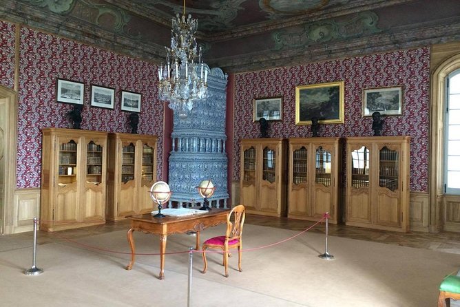 Tour From Riga to Vilnius: Bauska Castle, Rundale Palace and the Hill of Crosses - Exploring the Destinations