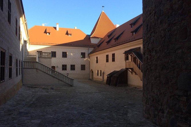 Tour From Riga - Vilnius via Bauska, Rundale, the Hill of Crosses - Sightseeing and Guidance