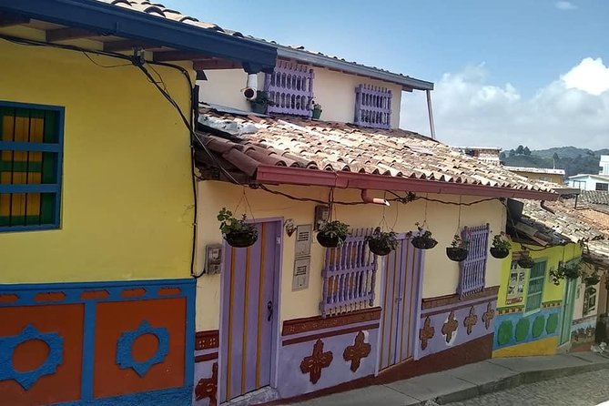 Tour Guatape and Coffee - Climbing Peñol Rock
