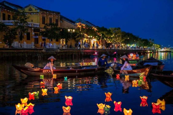 Tour Hoi an Ancient Town - Flower Lanterns - Coconut Forest - Return Journey