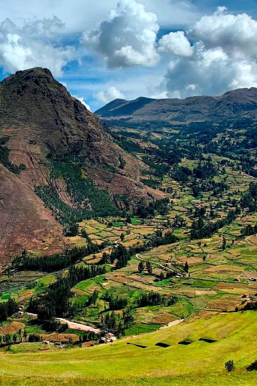 TOUR IN CUSCO 2 DAYS VISIT: MACHU PICCHU AND SACRED VALLEY - Train to Aguas Calientes