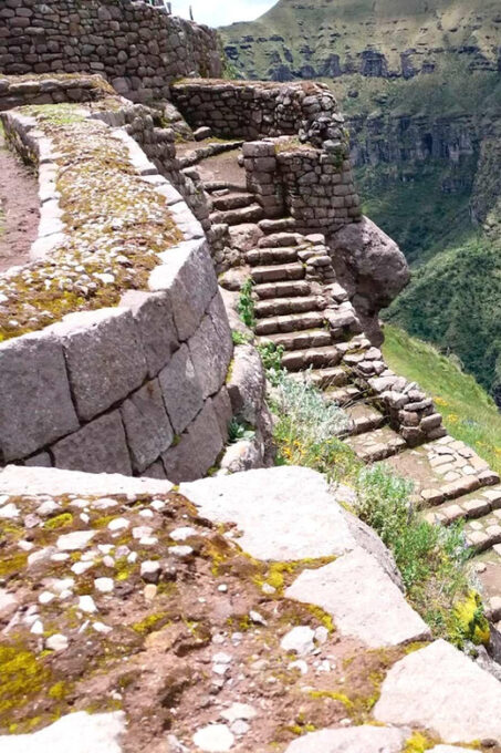 Tour in Cusco | Machupicchu | 7lagoons Wirth Local Food - Arrival in Cusco
