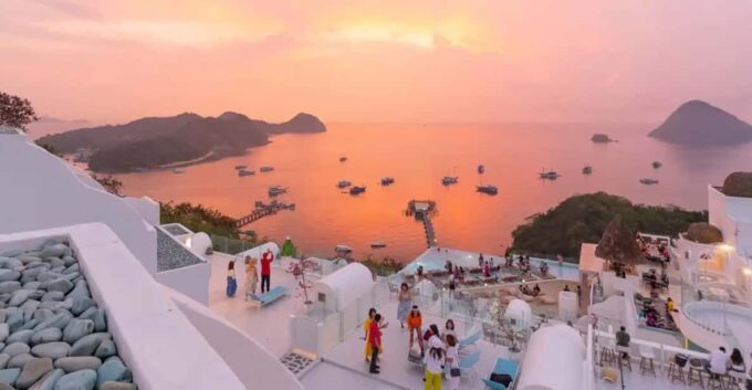 Tour in Labuan Bajo City One Full Day - Labuan Bajo Souvenir Shop