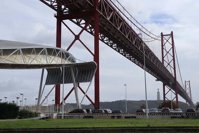 Tour in Lisbon With Visit to Belem, Cristo Rei and Pillar 7 Reality Experience - Inclusions