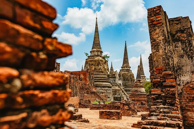 Tour in Maeklong Railway, Floating Market and Ayutthaya - Floating Market Exploration