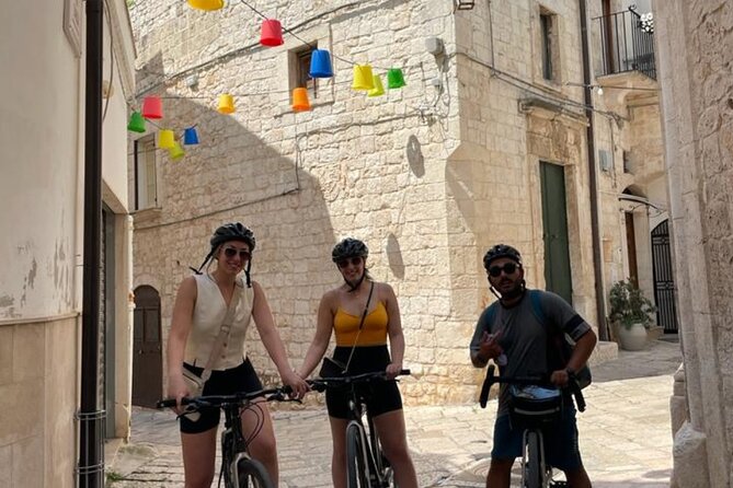 Tour in Polignano a Mare by E-Bike, Schiacciata and Wine - About Your Stay