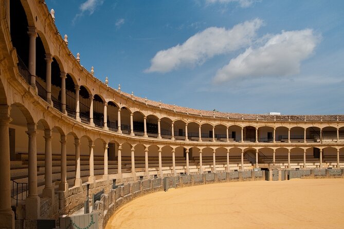 Tour in Ronda With Guided Visit and Setenil De Las Bodegas - Customer Feedback and Ratings