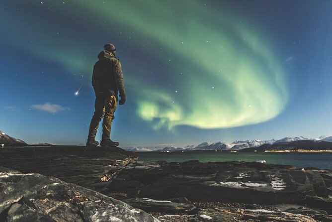 Tour in Search of the Northern Lights in Tromso - Thermal Suit Provision
