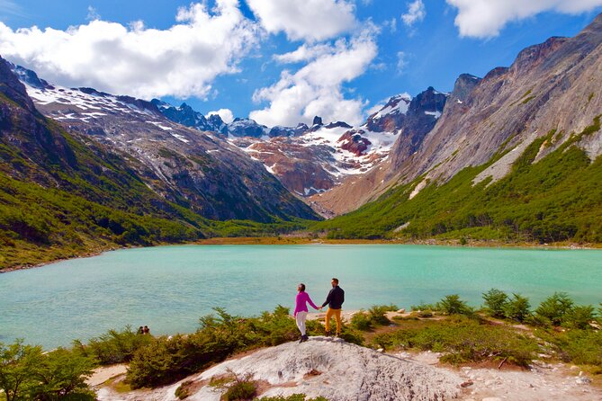 Tour Laguna Esmeralda in Summer in Ushuaia - Key Points