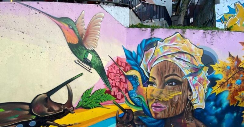 Tour Medellín: Commune13 and Pablo Escobar + Rooftop - Key Points