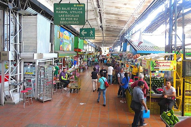 Tour Medellin Market - Navigating Language Barriers With Ease
