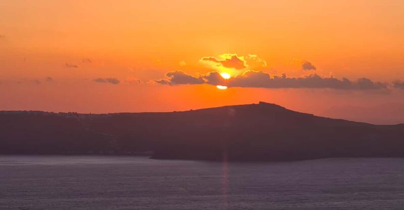 Tour Mini Bus/Coach Santorini /Oia Island - Included Services