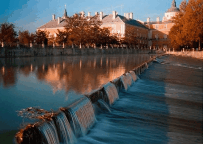 Tour of Aranjuez - Taking in Baroque Architecture and Stories