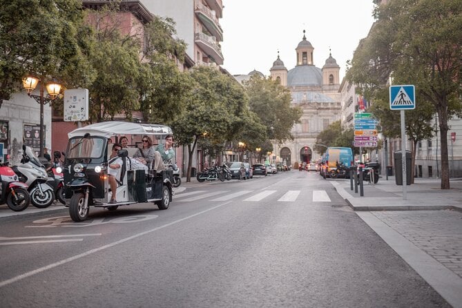 Tour of Historic Madrid in Private Eco Tuk Tuk - Weather and Itinerary Considerations